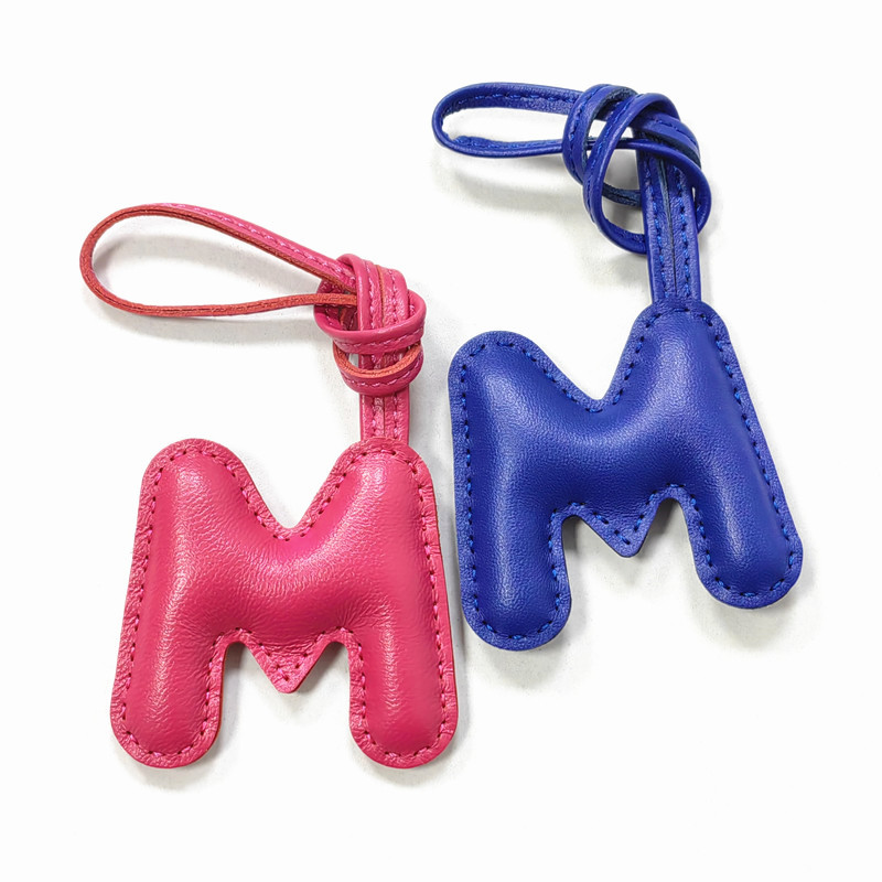 Подвеска-буква M из овечьей ко – обзор и цена Women Accessories Name In English